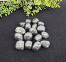Load image into Gallery viewer, Hematite Tumbled Stone 20-25mm