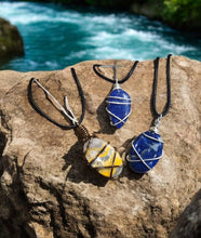 Load image into Gallery viewer, Wire Wrapped Crystal Necklace