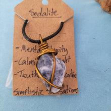 Load image into Gallery viewer, Wire Wrapped Crystal Necklace