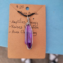 Load image into Gallery viewer, Wire Wrapped Crystal Necklace