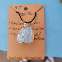 Load image into Gallery viewer, Wire Wrapped Crystal Necklace