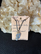 Load image into Gallery viewer, Wire Wrapped Crystal Necklace