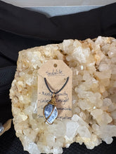 Load image into Gallery viewer, Wire Wrapped Crystal Necklace