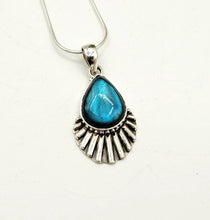 Load image into Gallery viewer, Labradorite Gemstone Pendant - Sterling Silver(925)