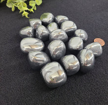 Load image into Gallery viewer, Hematite Tumbled Stone 20-25mm