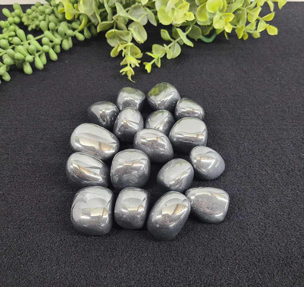 Hematite (1kg/2.2 lbs.)Tumbled Stone 20-25mm