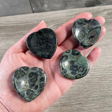 Load image into Gallery viewer, Heart Shaped Worry Stones – Bulk Crystal Pocket Stones
