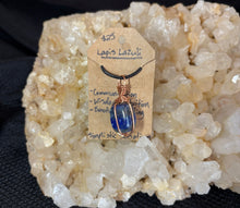 Load image into Gallery viewer, Wire Wrapped Crystal Necklace

