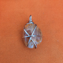 Load image into Gallery viewer, Wire Wrapped Crystal Necklace

