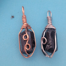 Load image into Gallery viewer, Wire Wrapped Crystal Necklace
