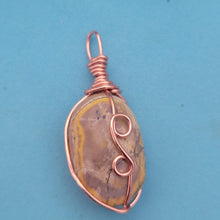 Load image into Gallery viewer, Wire Wrapped Crystal Necklace
