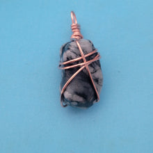 Load image into Gallery viewer, Wire Wrapped Crystal Necklace
