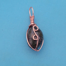 Load image into Gallery viewer, Wire Wrapped Crystal Necklace
