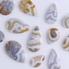 Load image into Gallery viewer, One Agate Teardrop Cab
