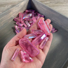 Load image into Gallery viewer, Titanium Aura Quartz Points – 1 lb Bulk Wholesale Lot | Rainbow Crystal Points
